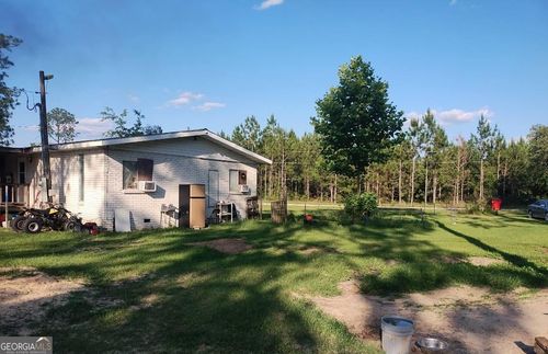 231 Pine Dr, Waycross, GA, 31503-3253 | Card Image