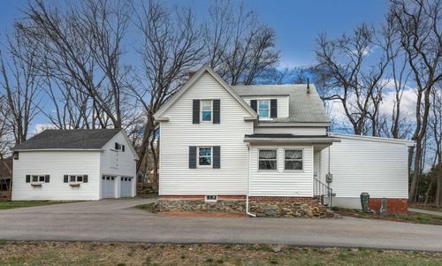 7 Daniel St, Somersworth, NH, 03878-2105 | Card Image