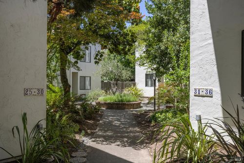 27-225 2nd St, Sonoma, CA, 95476-5701 | Card Image