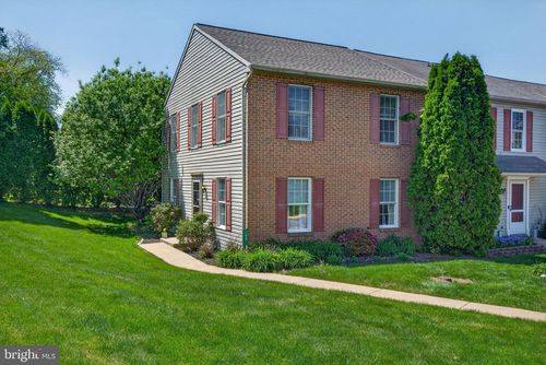 40 Battens Cir, Leola, PA, 17540-9570 | Card Image