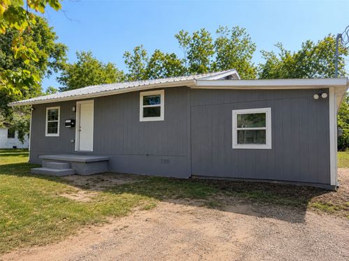 1306 Locust St, Commerce, TX, 75428-2635 | Card Image