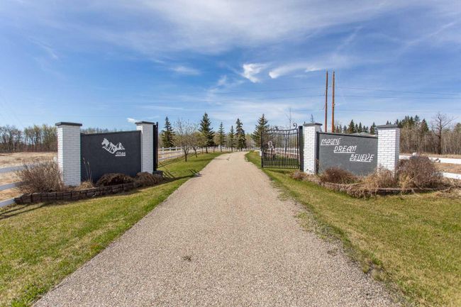 51146 Ab 21, Home with 4 bedrooms, 3 bathrooms and 6 parking in Rural Strathcona County AB | Image 2