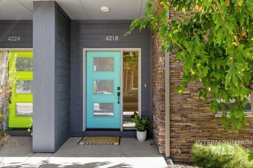 4218 N Freeride Ln, Garden City, ID, 83714-1625 | Card Image