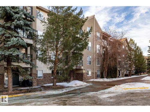 8912 156 St Nw, Edmonton, AB, T5R5Z2 | Card Image