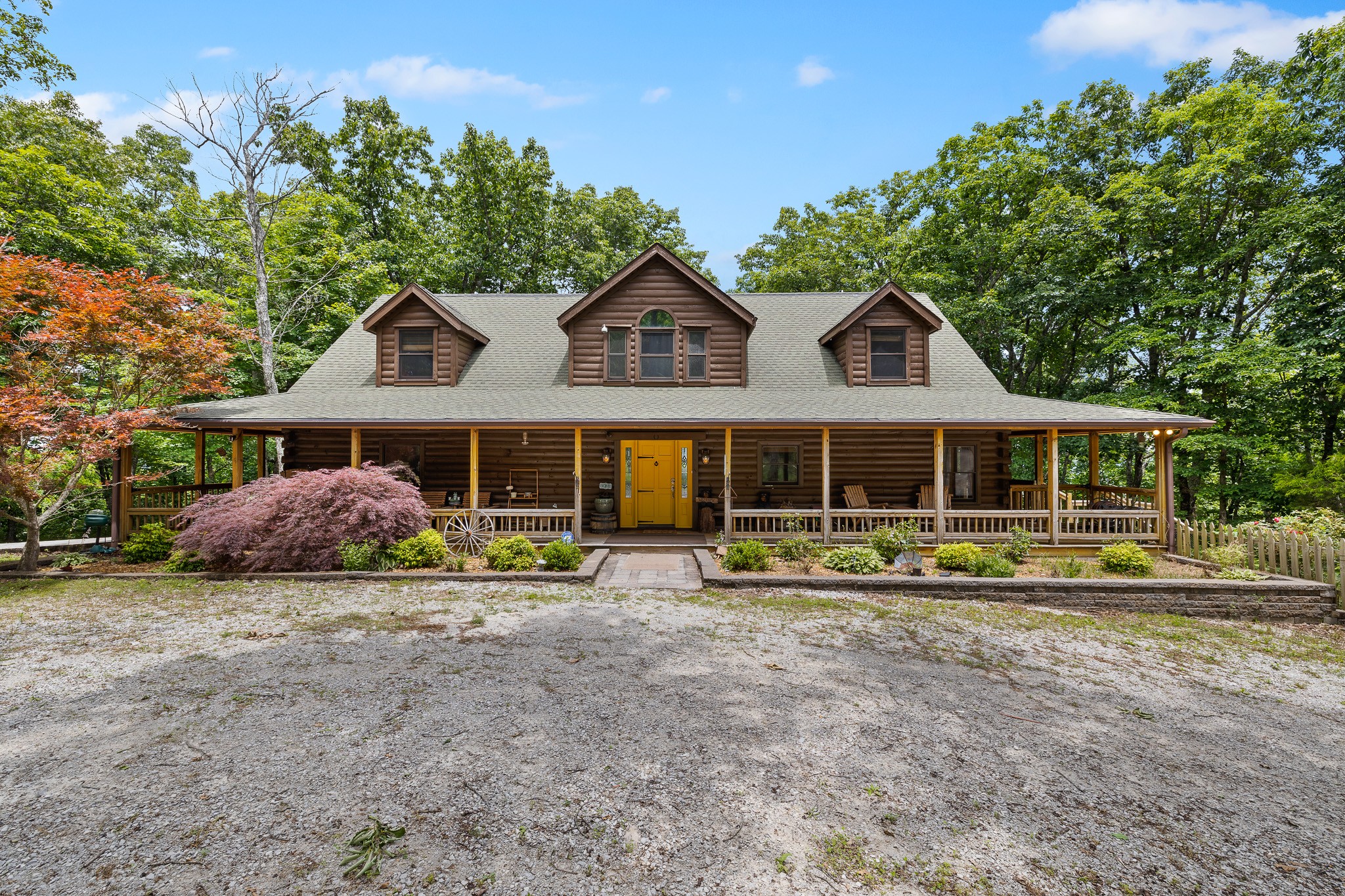 Iron Gap Rd, Belvidere, TN 37306