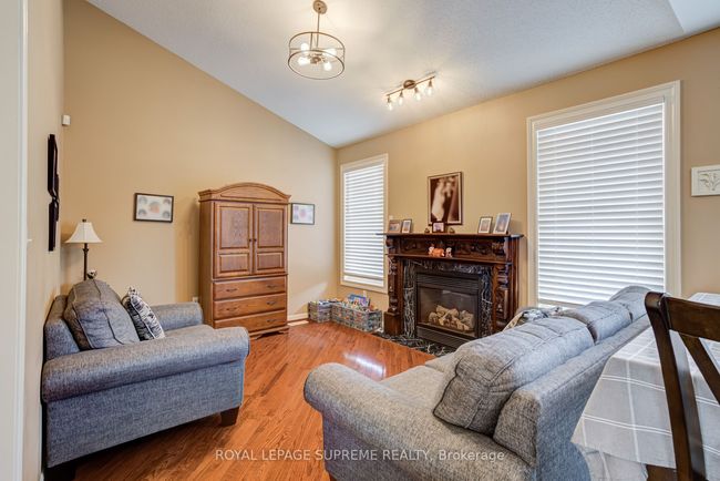 433 Trudeau Dr, House other with 3 bedrooms, 3 bathrooms and 2 parking in Milton ON | Image 19