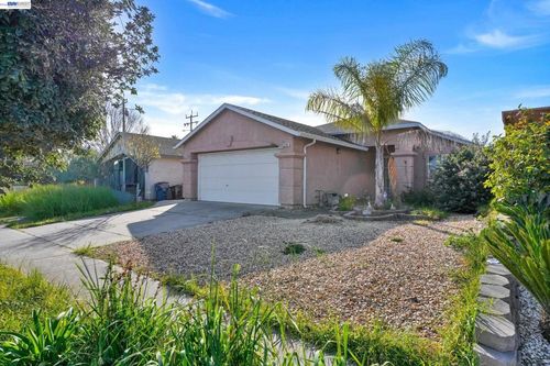 218 Christensen Ave, Salinas, CA, 93906-4148 | Card Image