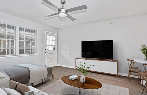 apt-c-6811 Great Northern Blvd, Austin, TX, 78757-4357 | Card Image