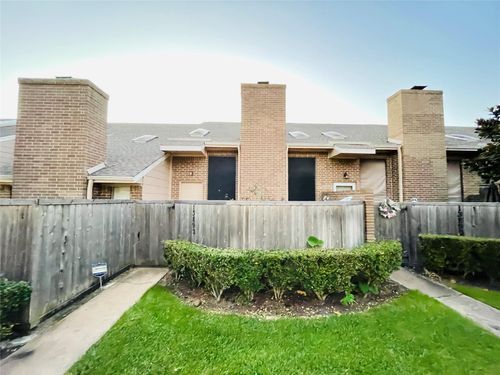 82805-13892 Hollowgreen Dr, Houston, TX, 77082-1862 | Card Image