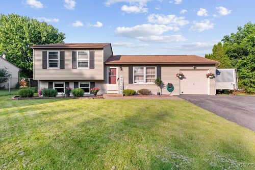 5931 Brigadier Dr, Cicero, NY, 13039-9342 | Card Image