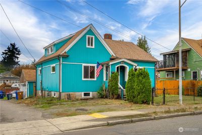 1006 S Cedar Street, House other with 5 bedrooms, 1 bathrooms and 2 parking in Tacoma WA | Image 1