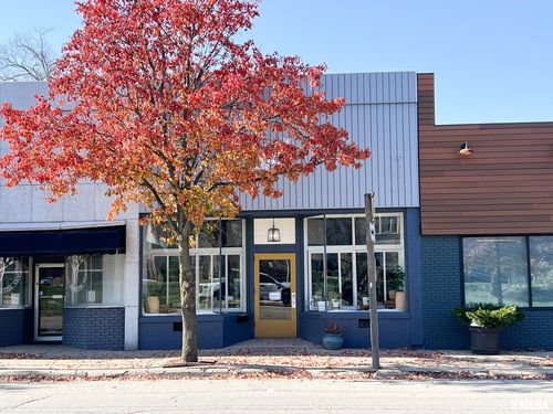 116 S Main St, Eureka, IL, 61530-1161 | Card Image