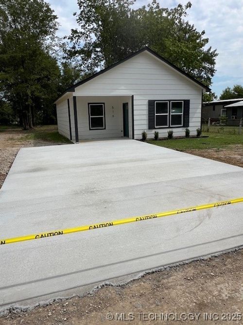 516 S Creek Ave, Haskell, OK, 74436 | Card Image