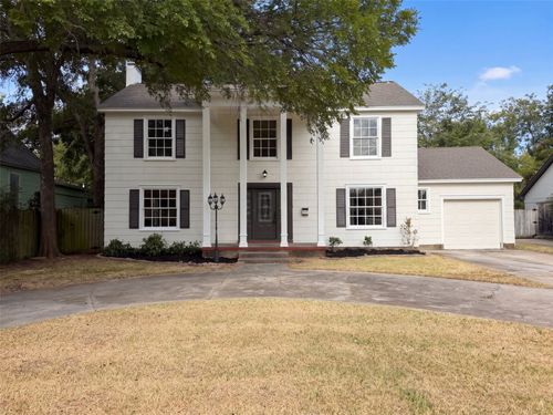 923 S Lindsay St, Gainesville, TX, 76240-5615 | Card Image