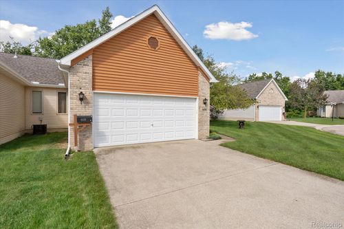 9330 Isabella Ln, Davison, MI, 48423-2849 | Card Image