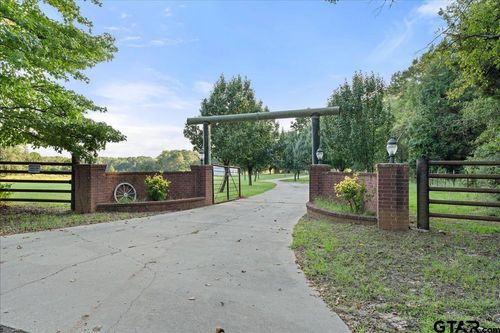 11746 County Road 352 E, Henderson, TX, 75654-2450 | Card Image