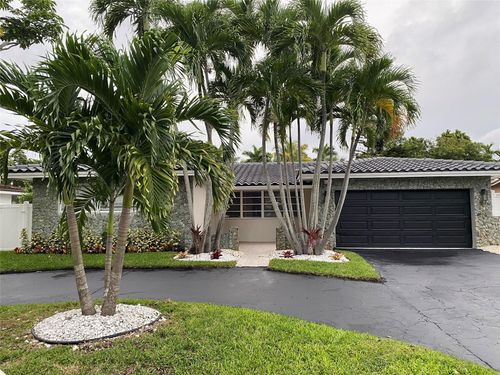 3840 N 42nd Ter, Hollywood, FL, 33021-1825 | Card Image
