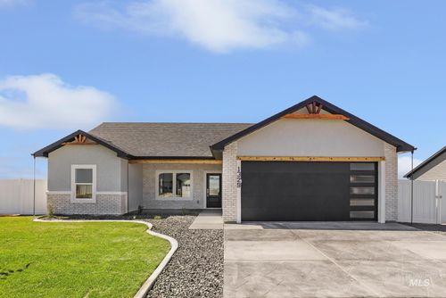 1329 18th Ave E, Jerome, ID, 83338-1575 | Card Image