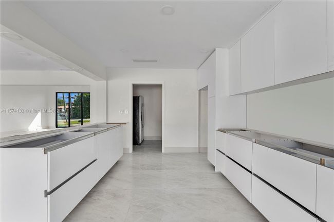 1115 N Northlake Dr, House other with 3 bedrooms, 3 bathrooms and null parking in Hollywood FL | Image 12