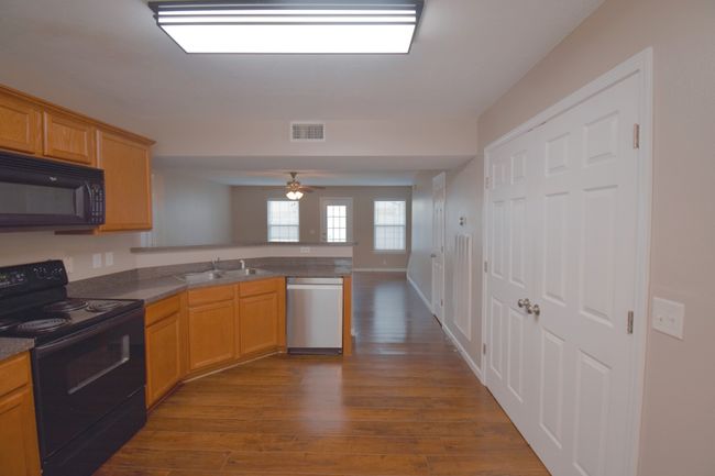 1028 Sitting Bull Xing, Townhouse with 2 bedrooms, 3 bathrooms and 2 parking in Murfreesboro TN | Image 6