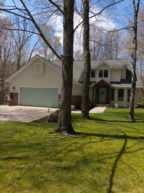 5490 Oak Run, Farwell, MI, 48622-9665 | Card Image