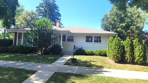 801 N Pine Ave, Arlington Heights, IL, 60004-5631 | Card Image