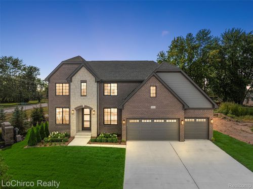 49579 Langford Dr, Macomb, MI, 48044-5025 | Card Image