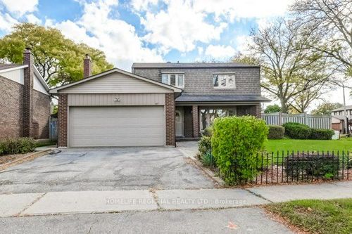 2557 Brasilia Cir, Mississauga, ON, L5N2E9 | Card Image