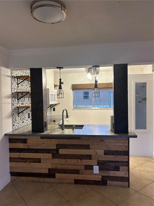 apt-203-17000 Nw 67th Ave, Hialeah, FL, 33015-4058 | Card Image