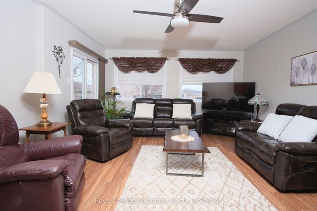 19 Whitfield Cres, House other with 3 bedrooms, 2 bathrooms and 4 parking in Elmvale ON | Image 12