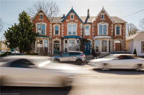 328 Woolwich St, Guelph, ON, N1H3W5 | Card Image