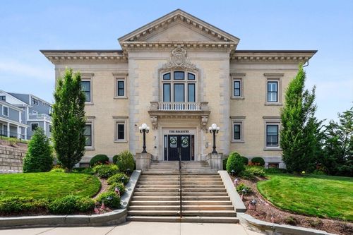 apt-303-7 Russell St, Plymouth, MA, 02360-4993 | Card Image