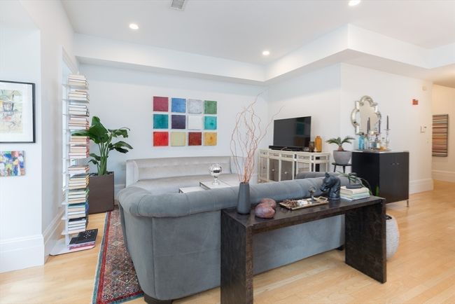 APT-2 - 41 Worcester St, Condo with 2 bedrooms, 2 bathrooms and null parking in Boston MA | Image 4