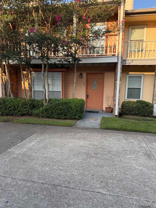 152 S Foster Dr, Baton Rouge, LA, 70806-4100 | Card Image