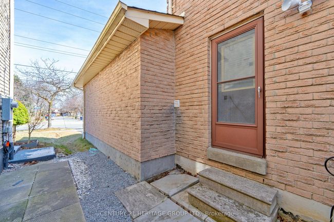 92 East Ave, House other with 4 bedrooms, 3 bathrooms and 2 parking in Scarborough ON | Image 35