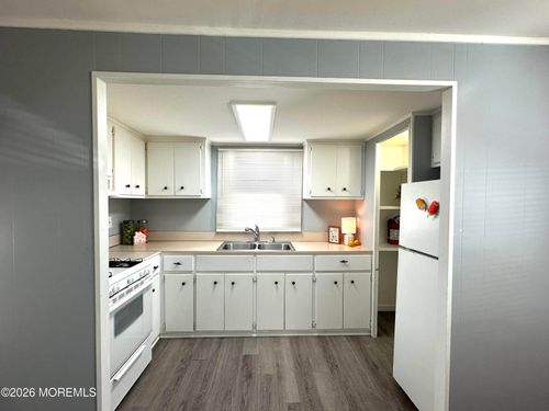 4 1/2 E Trl, Brick, NJ, 08724-3543 | Card Image