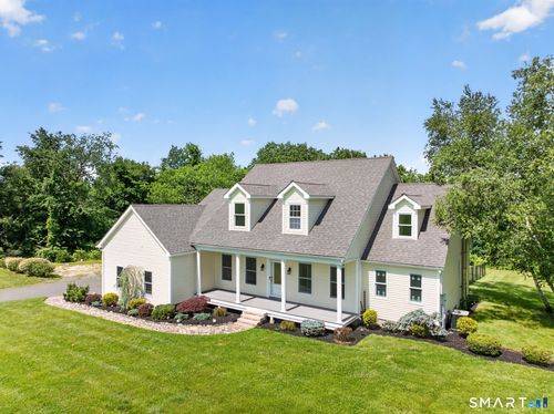365 Munger Ln, Bethlehem, CT, 06751-1106 | Card Image