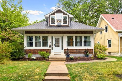 3015 Colfax Ave S, Minneapolis, MN, 55408-2856 | Card Image