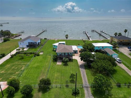 815 5th St, San Leon, TX, 77539-2458 | Card Image