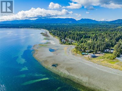 6435 Island Highway W, House other with 3 bedrooms, 2 bathrooms and 4 parking in Bowser BC | Image 1