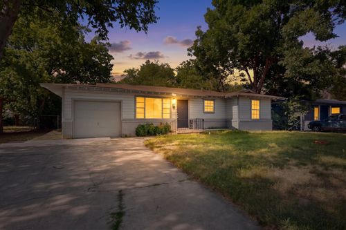 5573 Burton Ave, Fort Worth, TX, 76119-1718 | Card Image