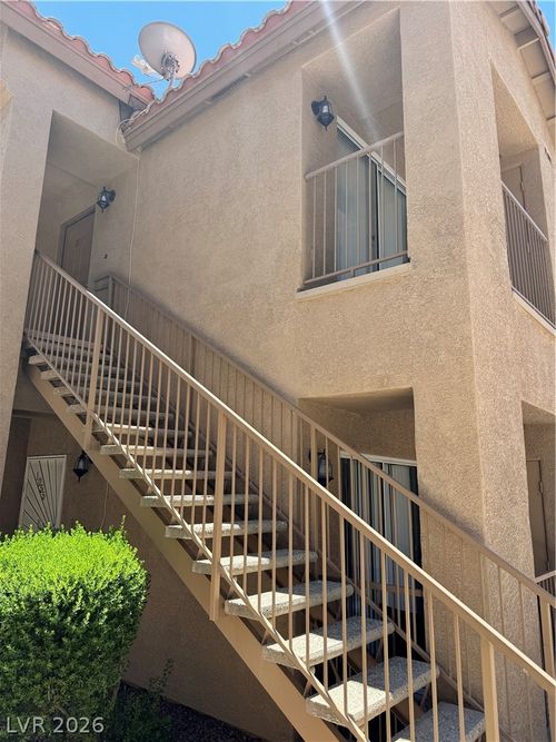 2055-2110 Los Feliz St, Las Vegas, NV, 89156-8025 | Card Image