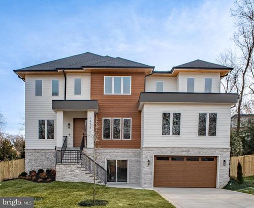 1935 Foxhall Rd, MCLEAN, VA, 22101-5549 | Card Image