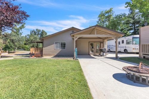 7568 Cripple Creek Rd, Citrus Heights, CA, 95610-1420 | Card Image