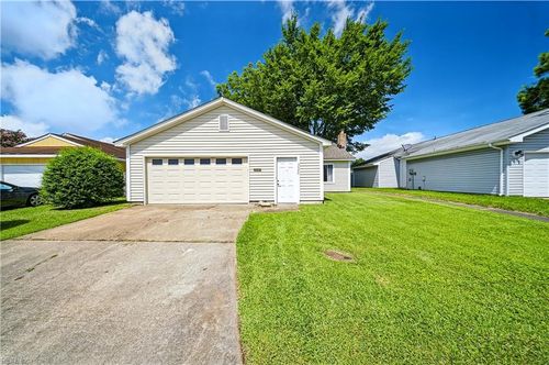 3520 Daisy Cres, Virginia Beach, VA, 23453-2320 | Card Image