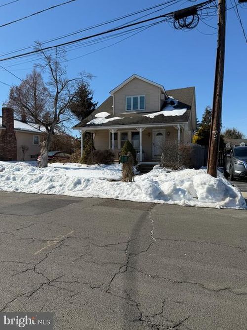 327 Mcadoo Ave, Hamilton, NJ, 08619-1757 | Card Image