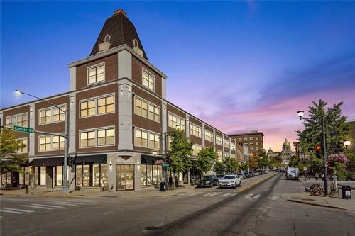 203-400 E Locust St, Des Moines, IA, 50309-1929 | Card Image