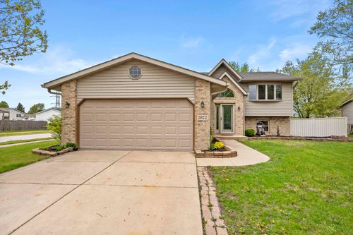 7922 Bracken Pkwy, Hobart, IN, 46342 | Card Image