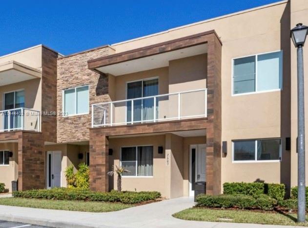 Recife Dr, Kissimmee, FL 34747 #1