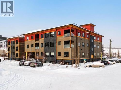 602 Main St, Whitehorse, YT, Y1A2C1 | Card Image